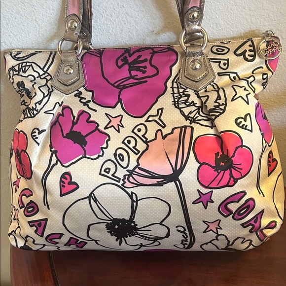 Coach Floral Poppy Art Tote Bag - Picture 7 of 15